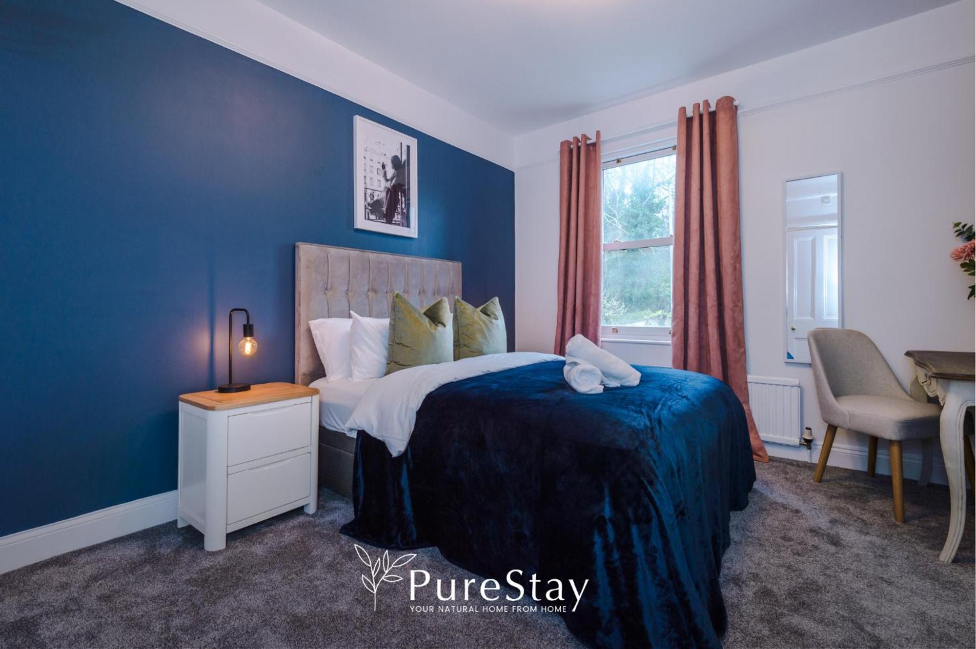 Purestay Bath: Five-bedroom House With Parking Holiday home Bath
