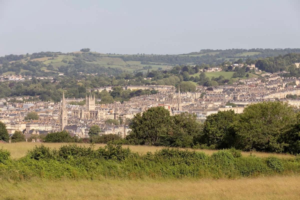 Abbey Rectory - With Private Parking
