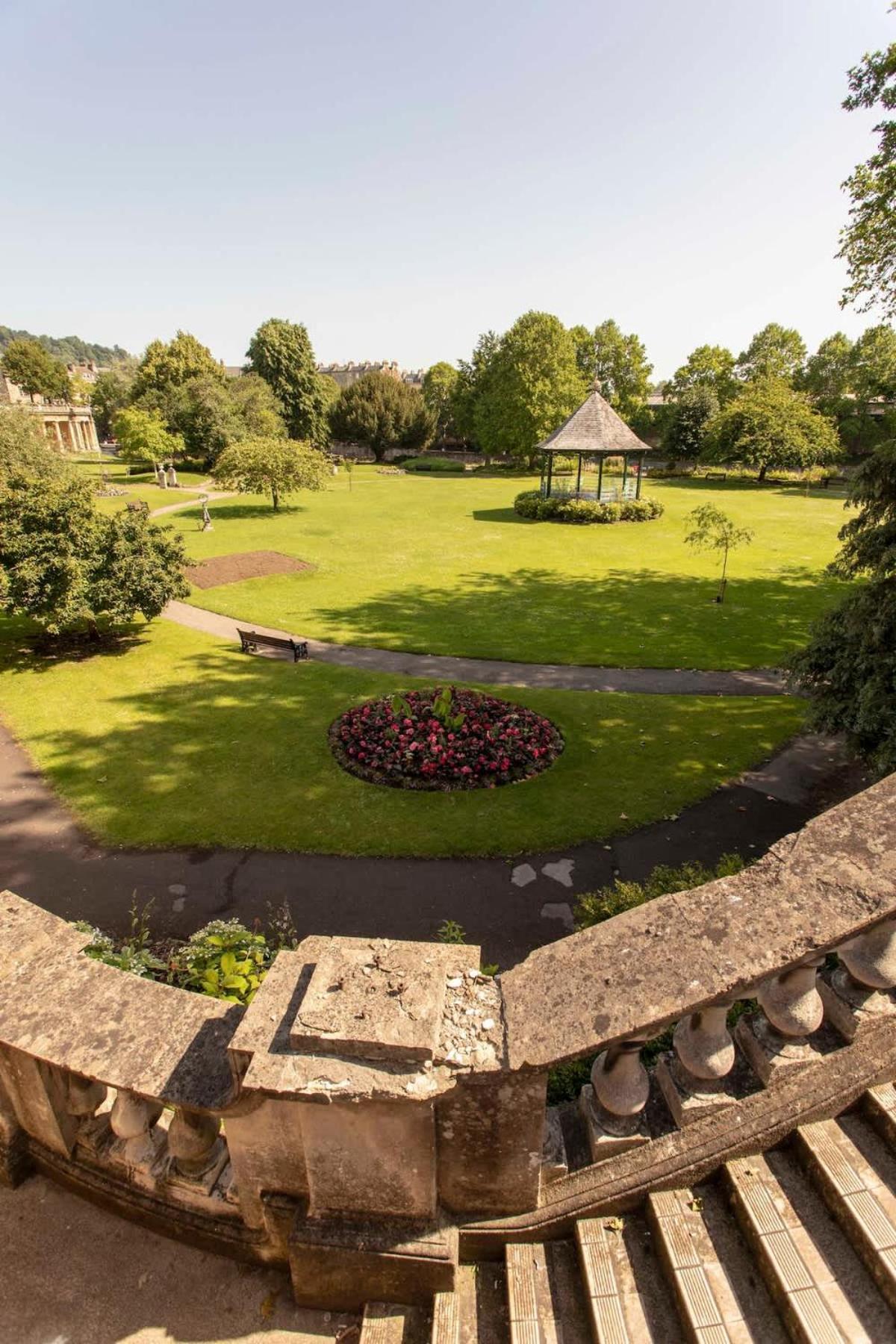 Abbey Rectory - With Private Parking Holiday home *