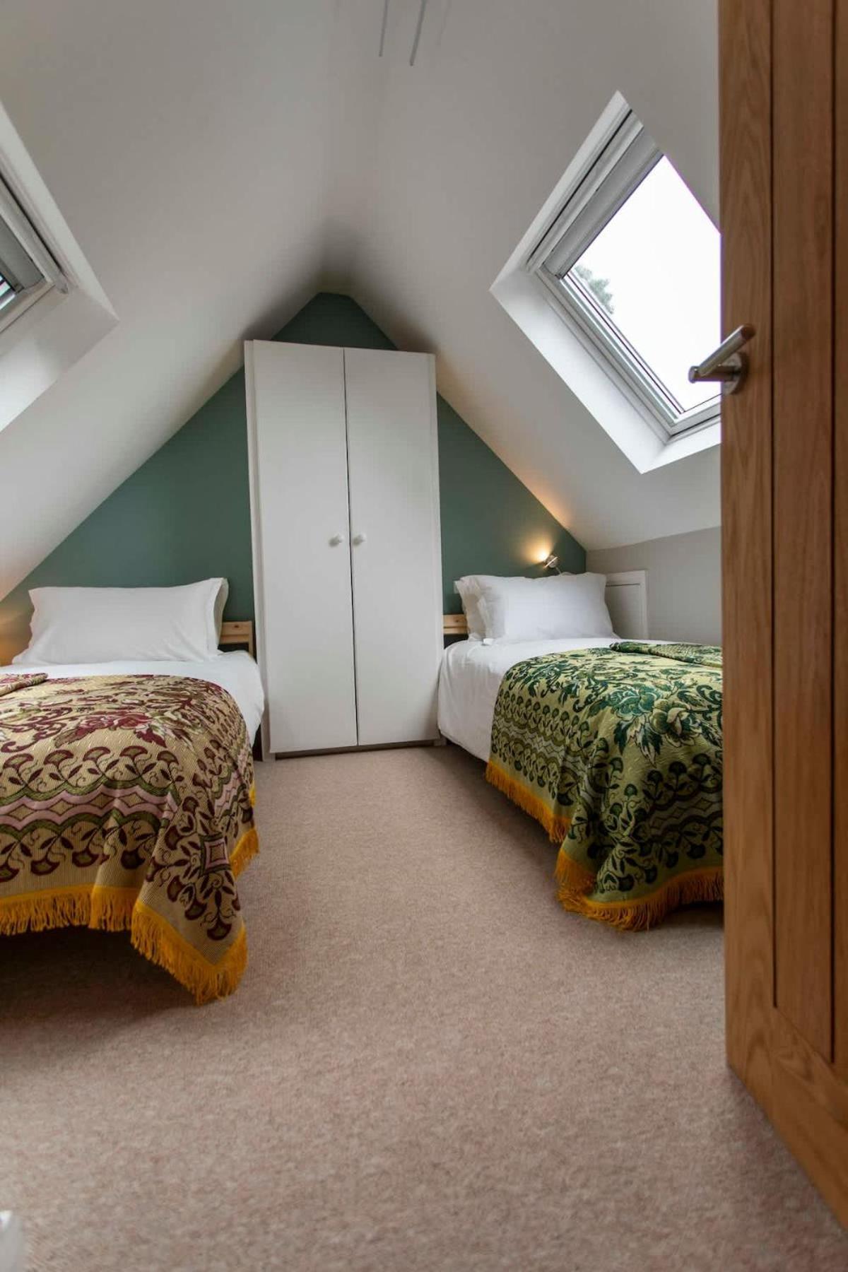 Abbey Rectory - With Private Parking *