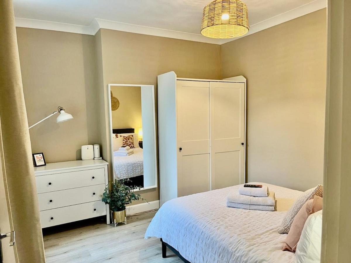 Holiday home Stunning 5 Bed House In Enviable Location *