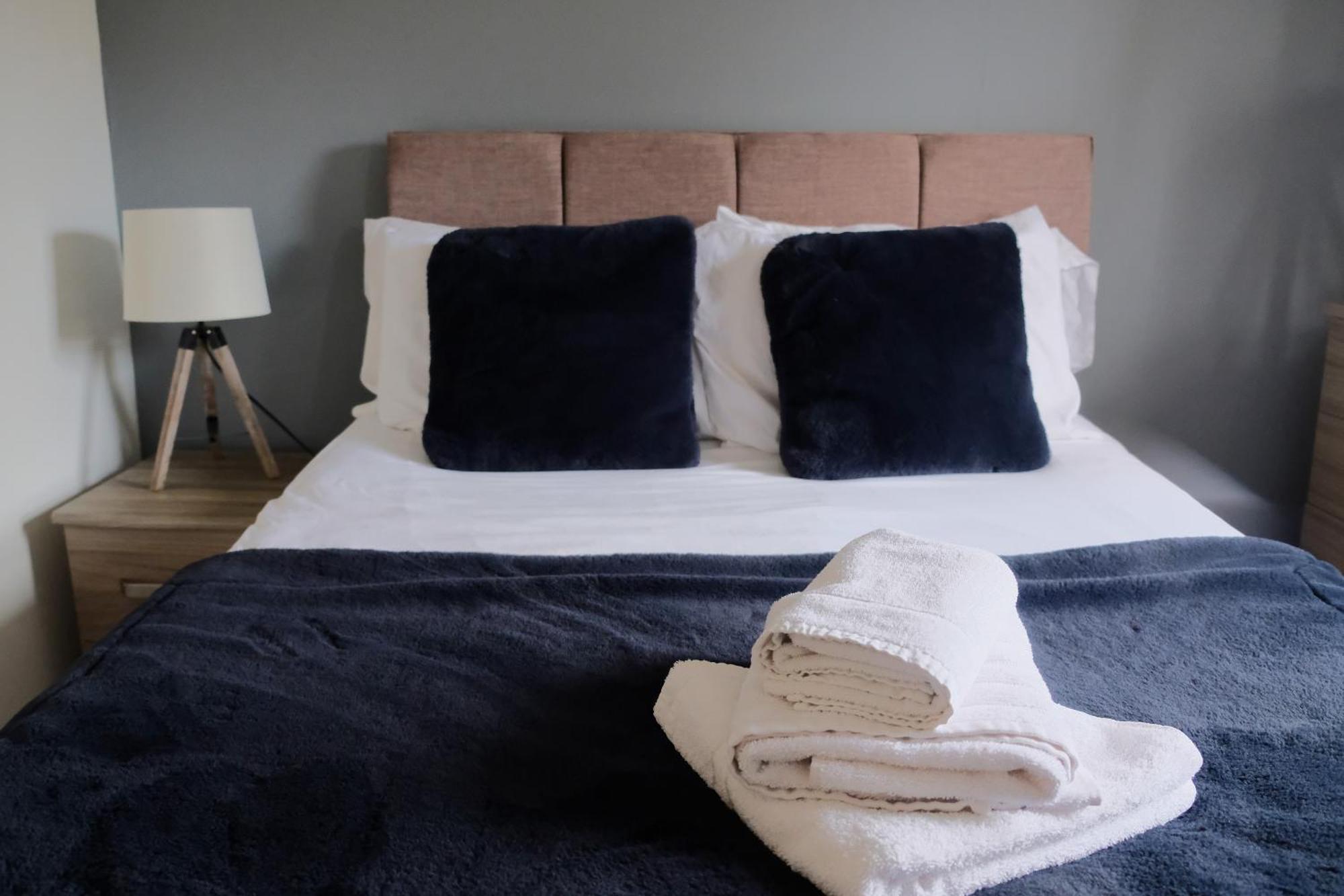 Spacious Georgian 3bedroom Apartment, 5 Mins From Abbey Bath