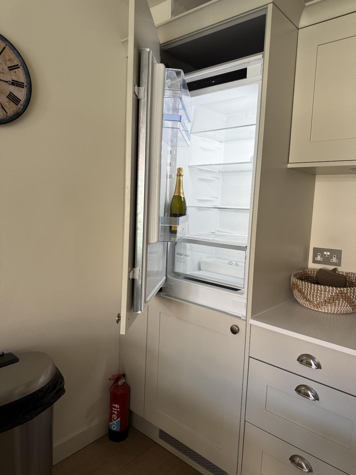 Apartment Walcot Yard With Parking, Keys *