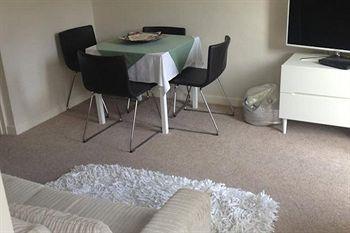 Kensington Court Apartment