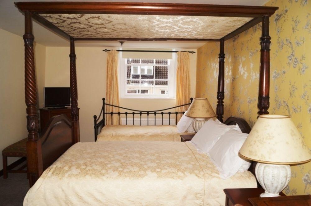 Bed & Breakfast The Old Priory 4*