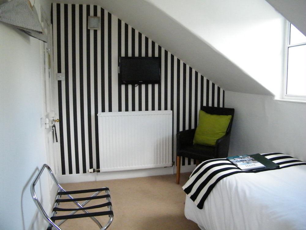 Oldfields House 4* Bath