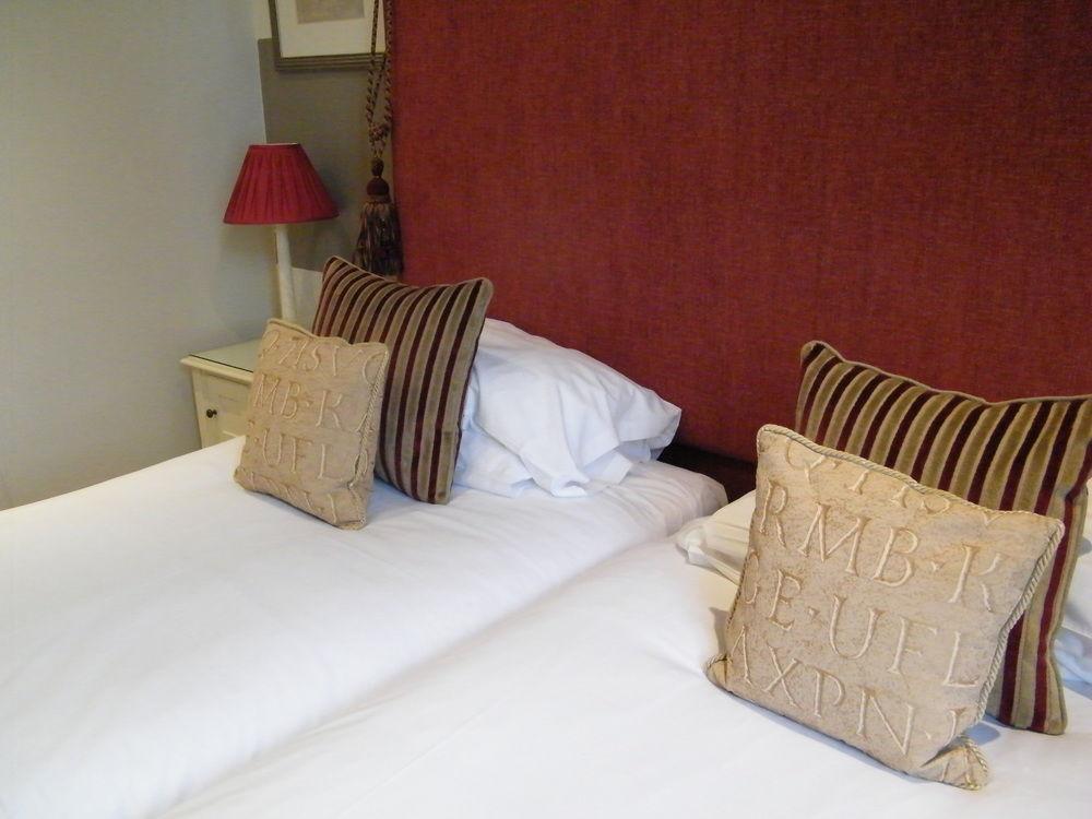 Oldfields House Bed & Breakfast 4*