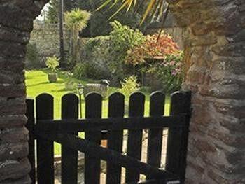 Bed & Breakfast The Old Priory 4*