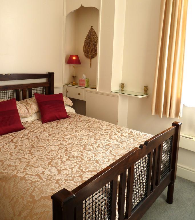Crystal Palace Apartment *
