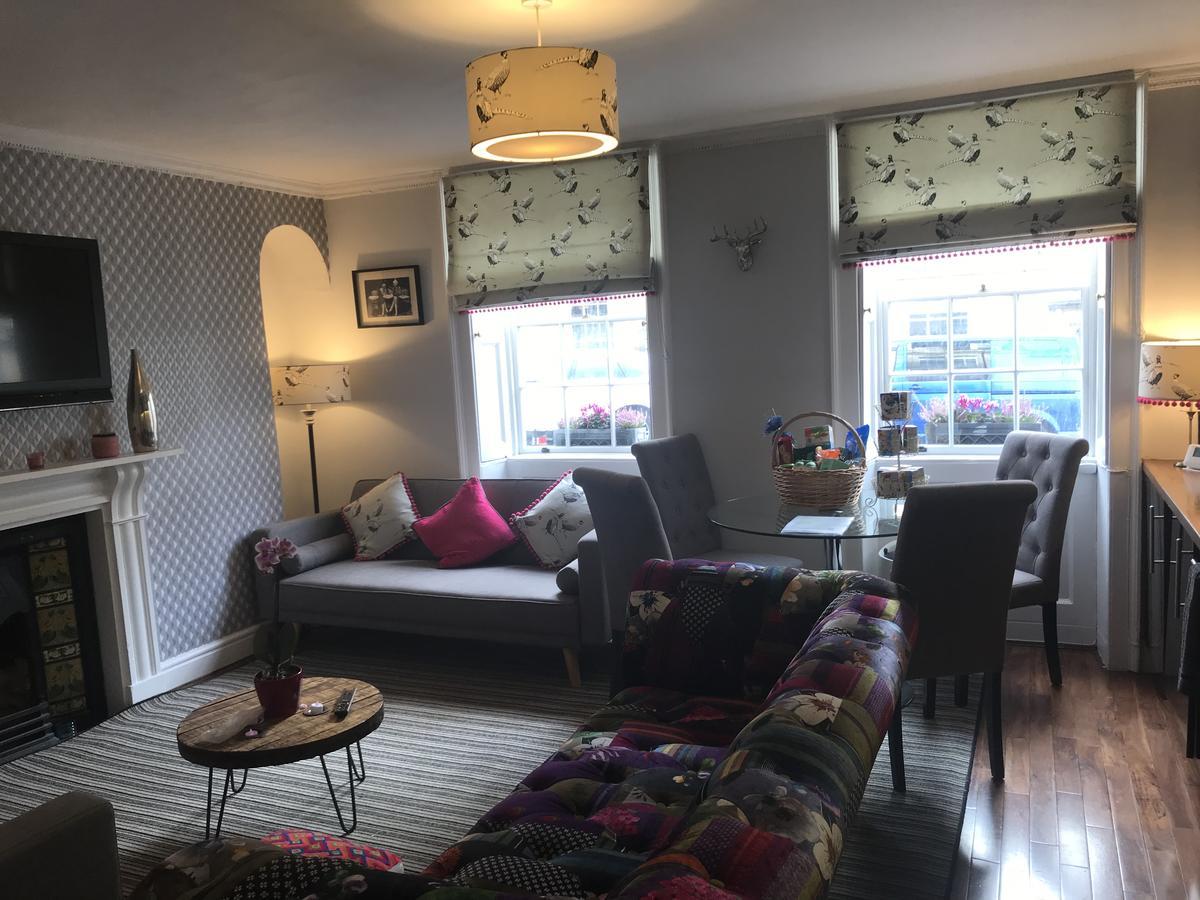 City Centre - Rivers Street, Quiet 2 Bed Ground Floor Georgian Garden Apartment Bed & Breakfast Bath