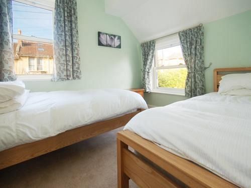 Guest house Hawkins Of 4*