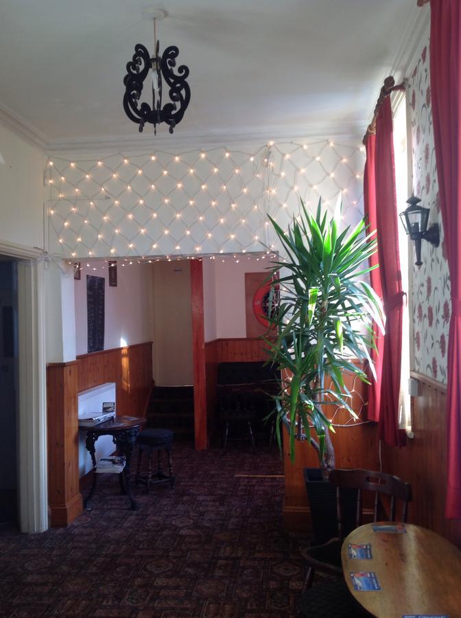 Inn The New Crown *