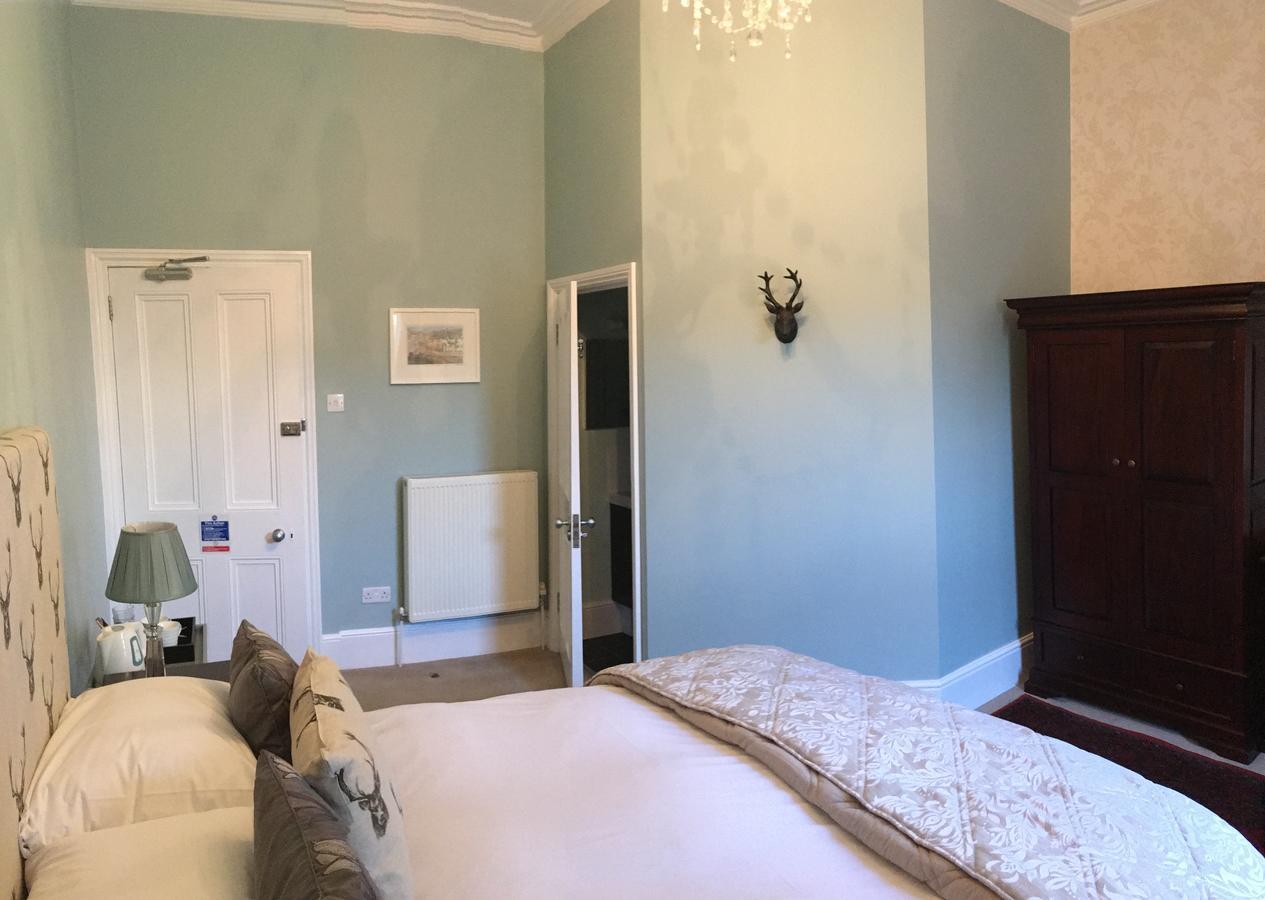 Hawkins Of Guest house Bath