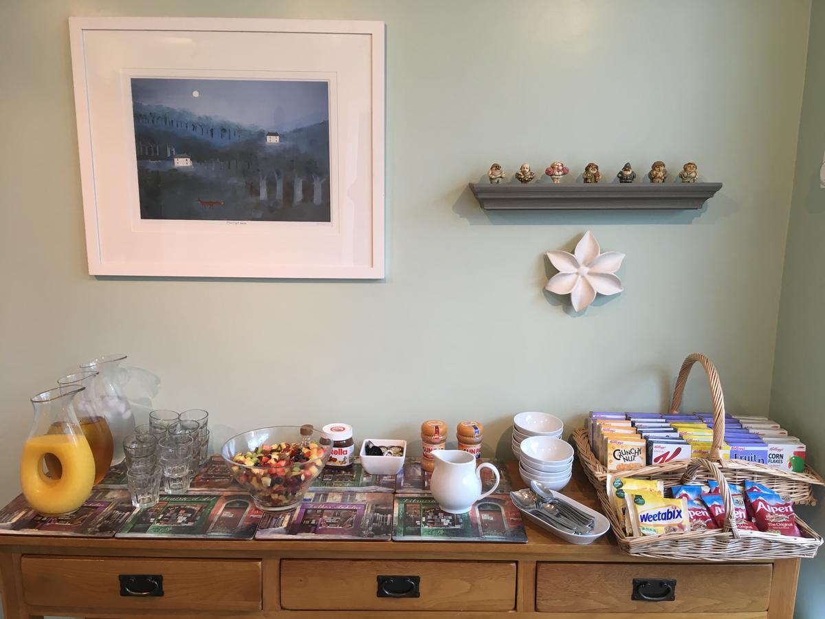 Guest house Hawkins Of 4*