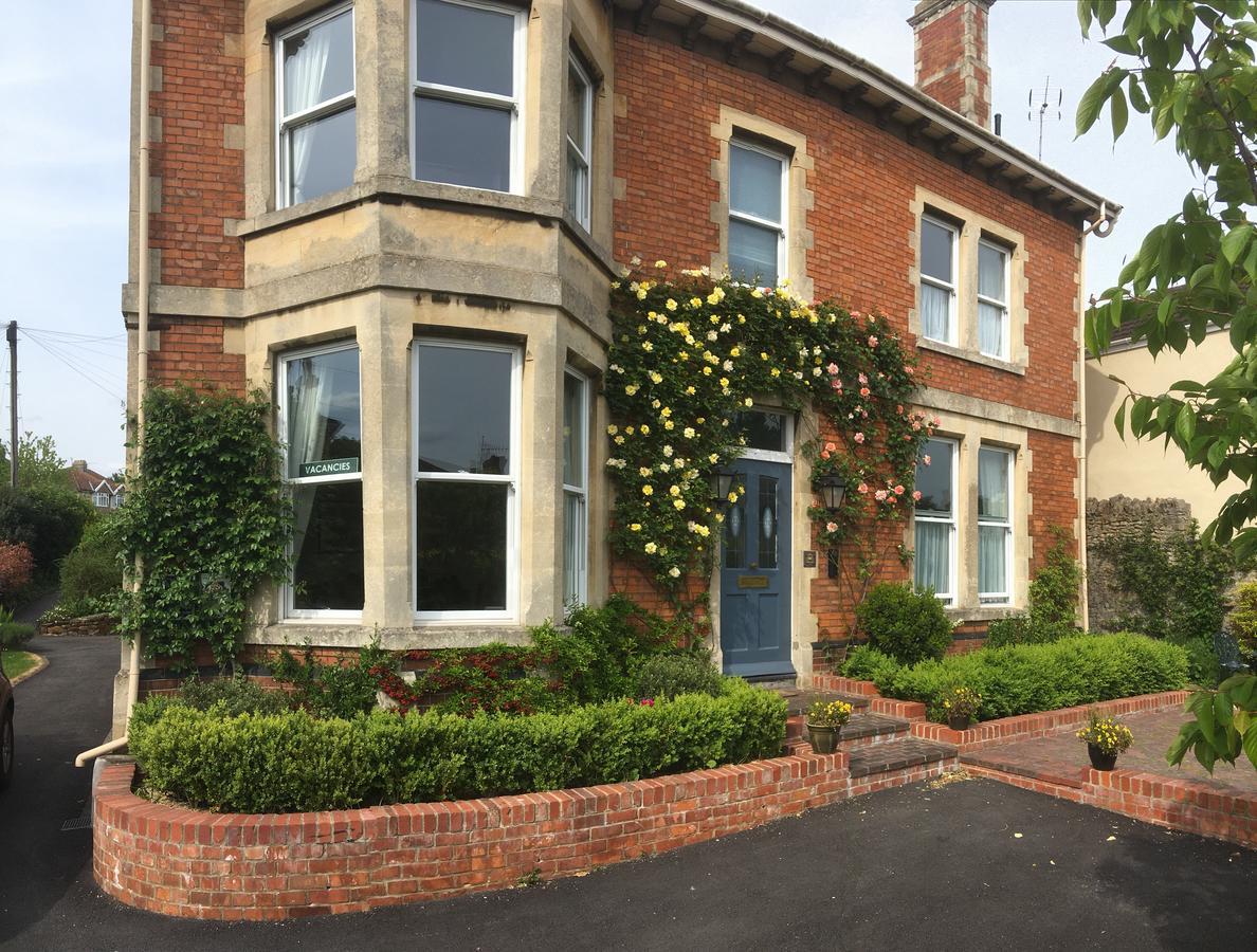 Hawkins Of Guest house 4*