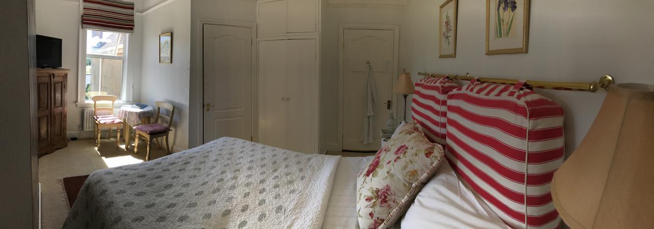 High Beeches Bed & Breakfast Bath