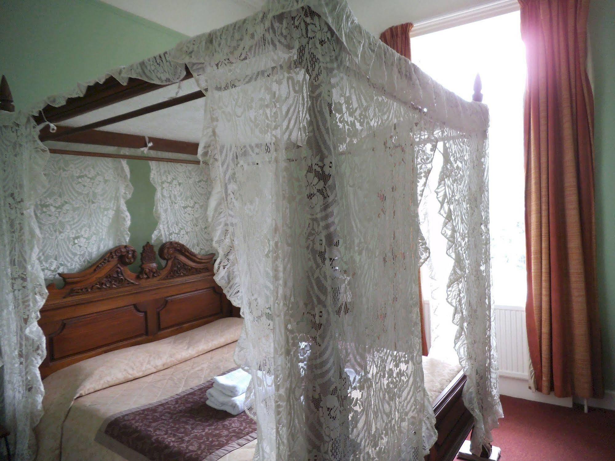 Redcar Hotel Bath