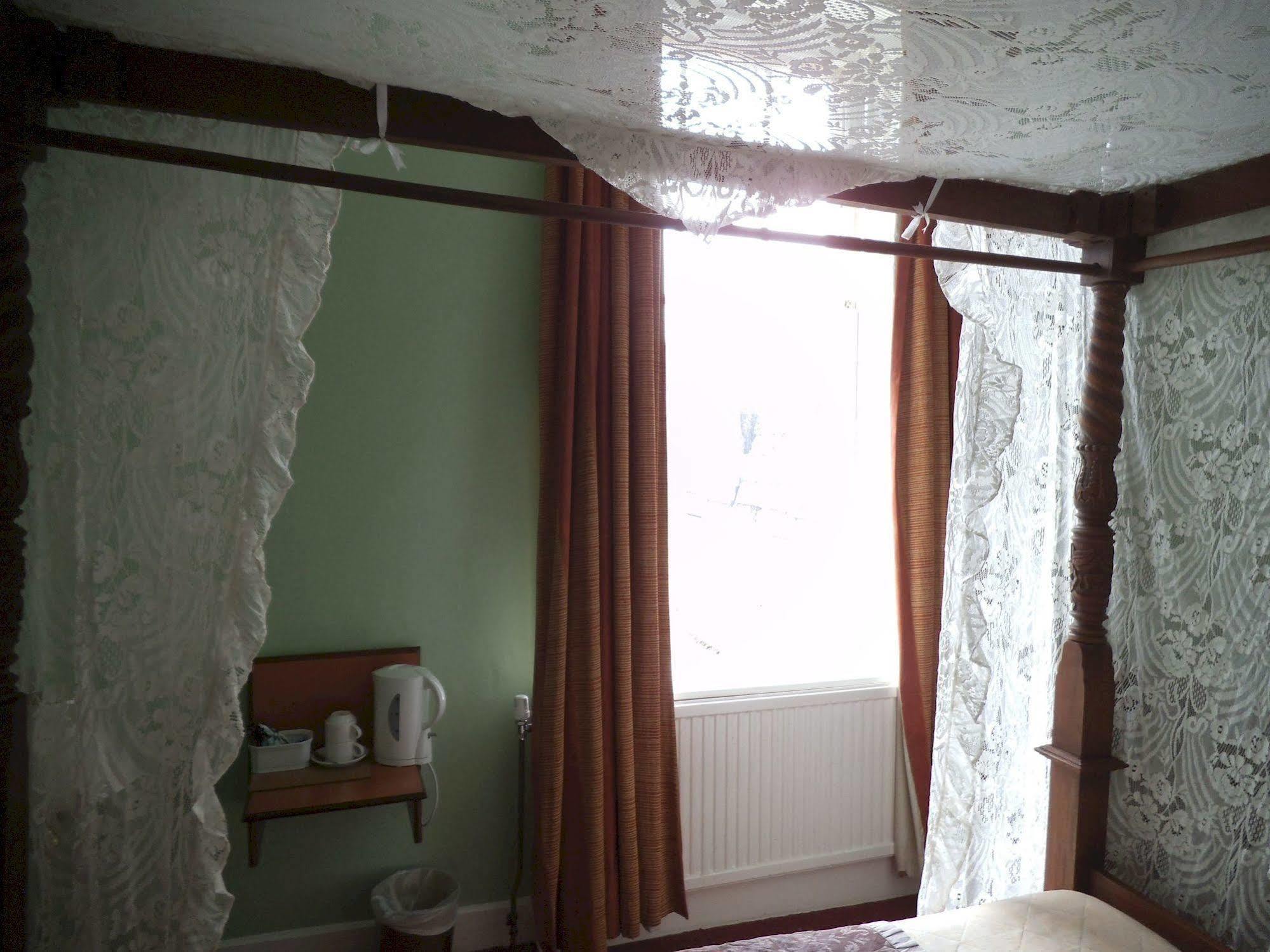Redcar Hotel 2*