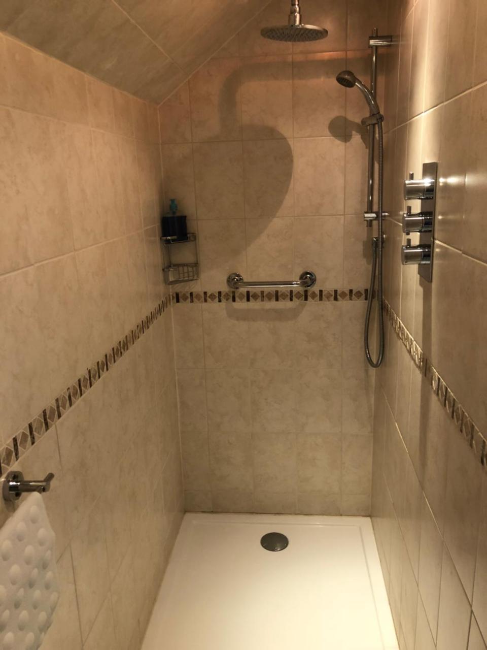 Number 10 * Bath