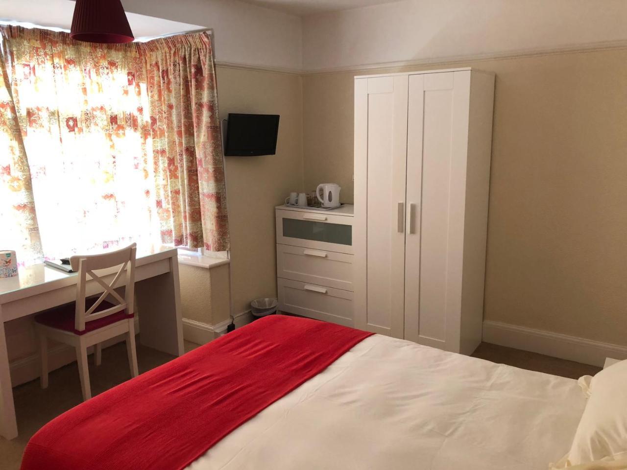 Number 10 Bed & Breakfast