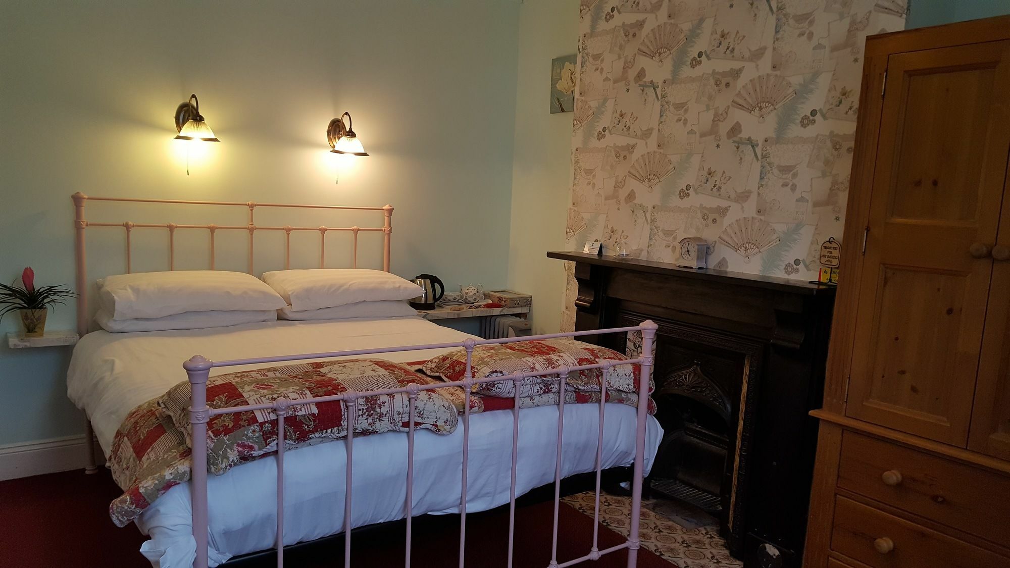White Guest house 3*