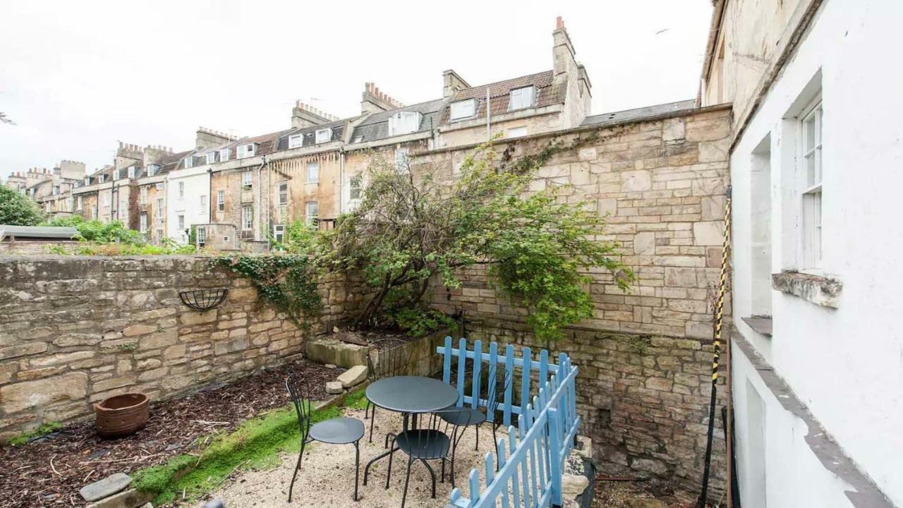 New King Street Apartment Bath