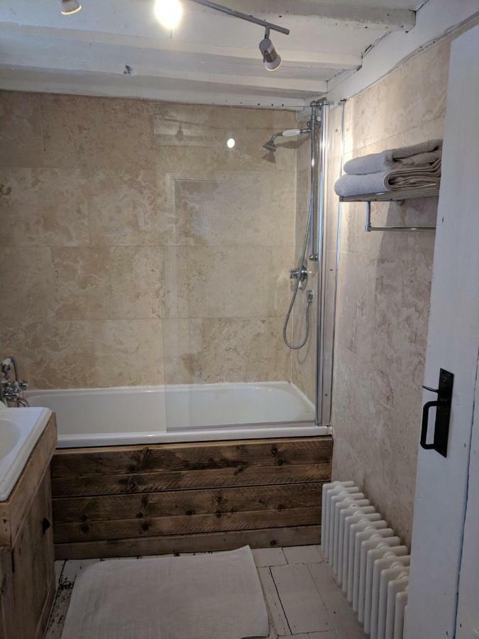 Charming Period * Bath