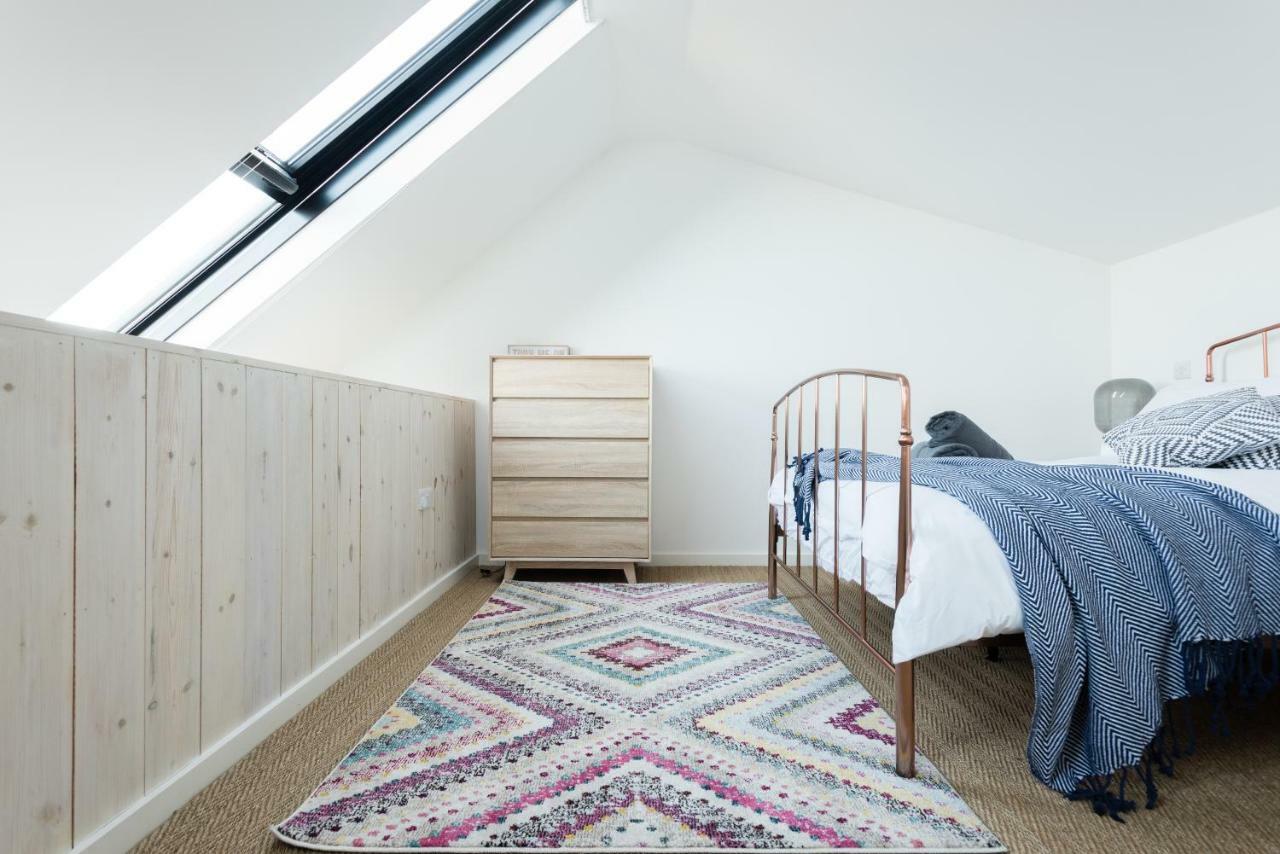 The Cliffside Loft - Distinctly Modern 3 Bdr Riverside * Bath