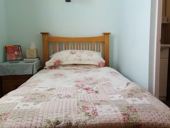 White Guest house Bath