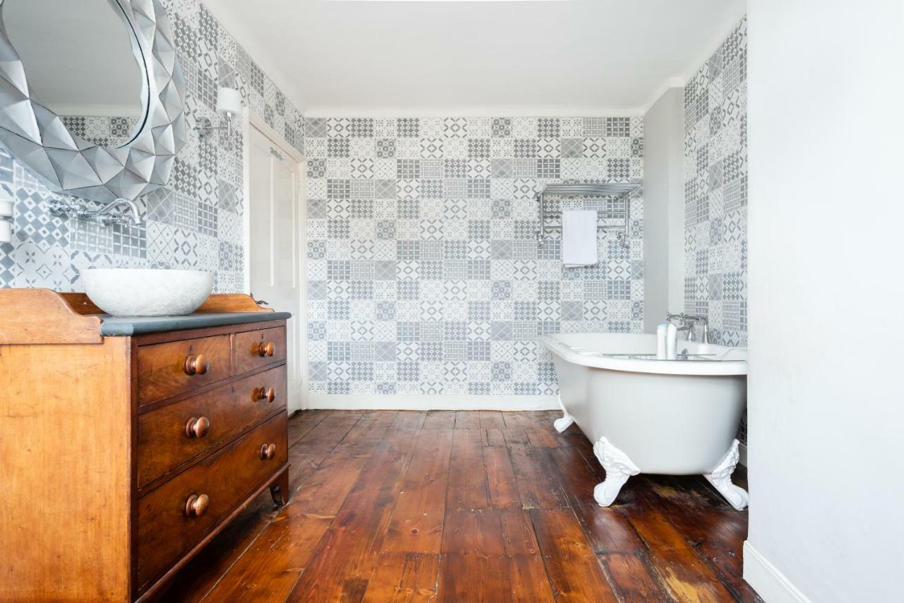 The Georgian Greenhouse - Delightful 4bdr House Apartment Bath