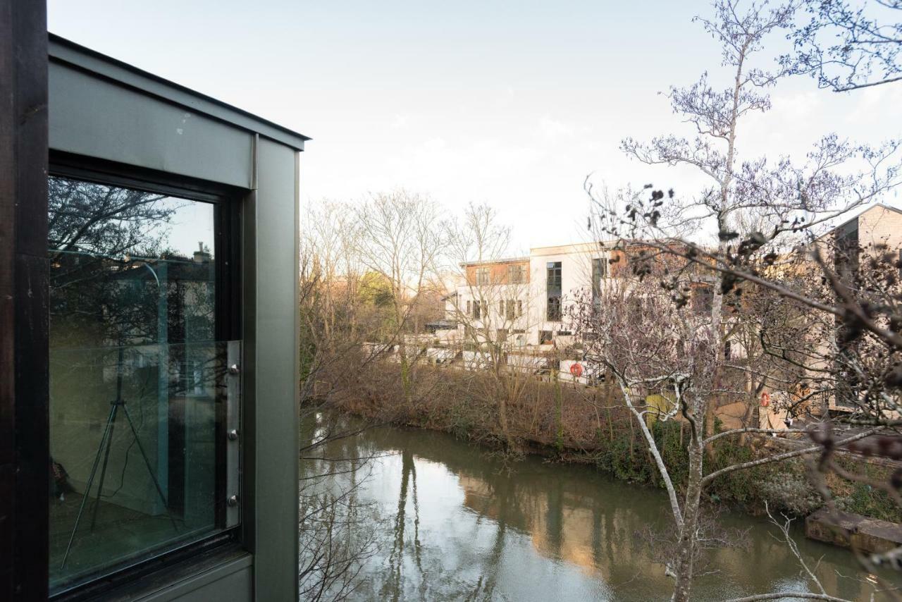 The Cliffside Chalet - Modern 3bdr Riverside