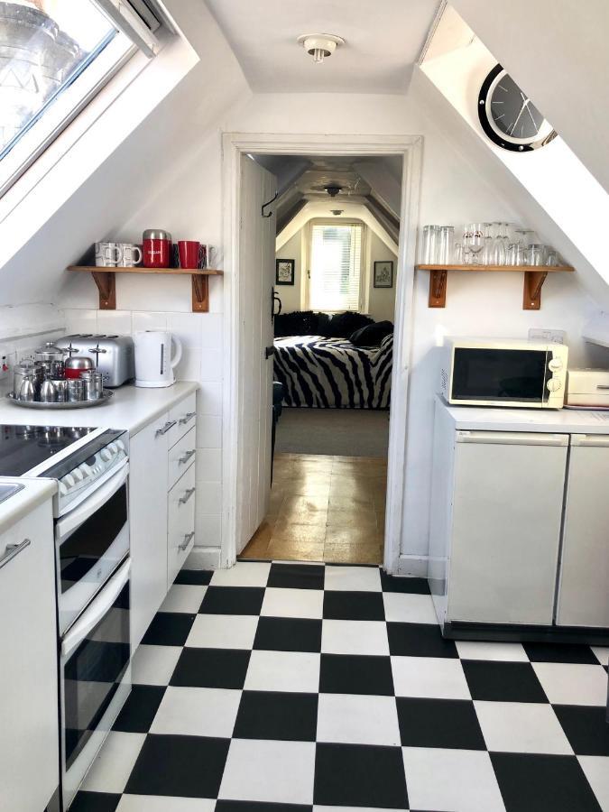 Apartment Lauras Townhouse Skylight Loft Bath