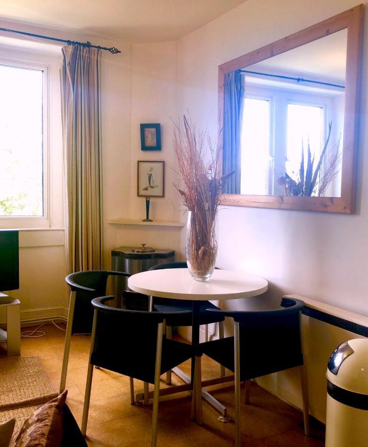 Apartment Lauras Townhouse Erte's Atelier
