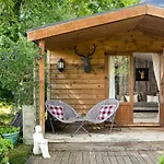 The Log Cabin With Private Hot Tub, Bath