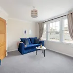 City Centre Retreat- 2 Minutes From Royal Crescent