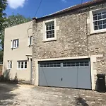 The Hole In The Wall, Midsomer Norton, Nr Bath & Longleat