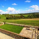 Pass The Keys Stunning Location Close To City Centre