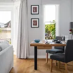 Garden Apartment, 5 Minute Walk Into Central Bath