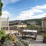 Garden Apartment, 5 Minute Walk Into Central Bath