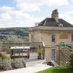 Garden Apartment, 5 Minute Walk Into Central Bath
