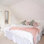 Spacious 2 Bedroom House With Stunning Views