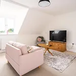 Spacious 2 Bedroom House With Stunning Views
