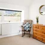 Spacious 2 Bedroom House With Stunning Views