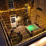 Dream Stays Bath - Trim Street Townhouse With Hot Tub