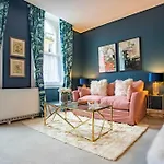Heavenly Hideaway - Central Apt
