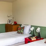 Grand Georgian Townhouse With Garden