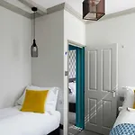 Dream Stays Bath - Beau Street