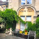 Lauras Townhouse Apartments Dressmakers Salon