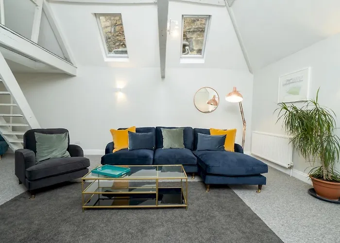 Pass The Keys Stunning 2 Bed Home With On Premises Parking