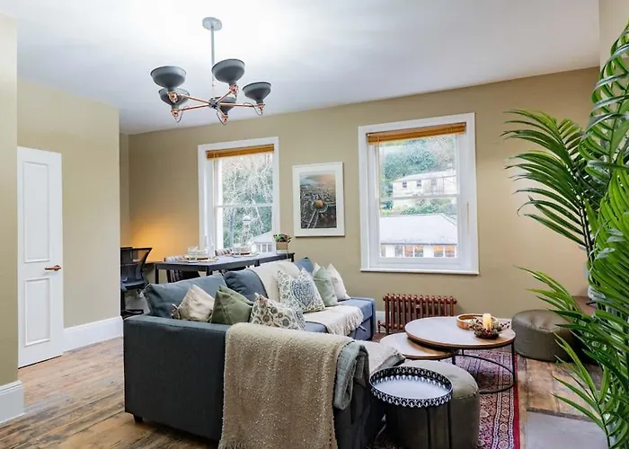 Stunning Boutique Flat In Central Location - Beatrice